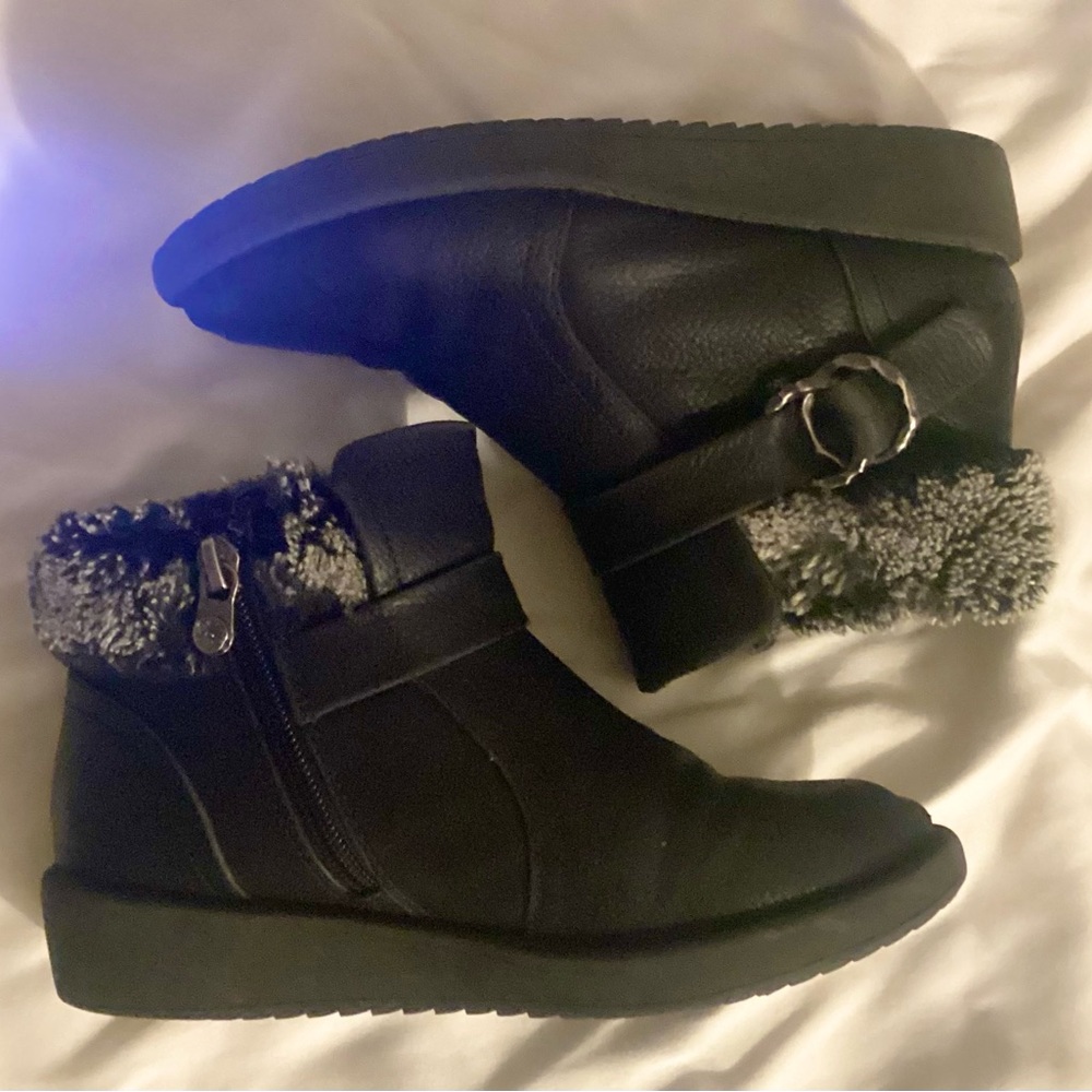 Girls Jellypop Black Faux Fur Lined Ankle Boots, with side zipper.Bundle Deals!